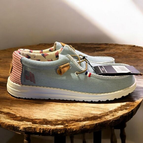 Hey Dude Wally Americana Denim Stripe Flag Mens Slip On Light-Weight Size 9 USA - Picture 1 of 7